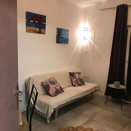 Апартаменты Nout Ti Kaz Le Bains L'Etang-Sale Экстерьер фото